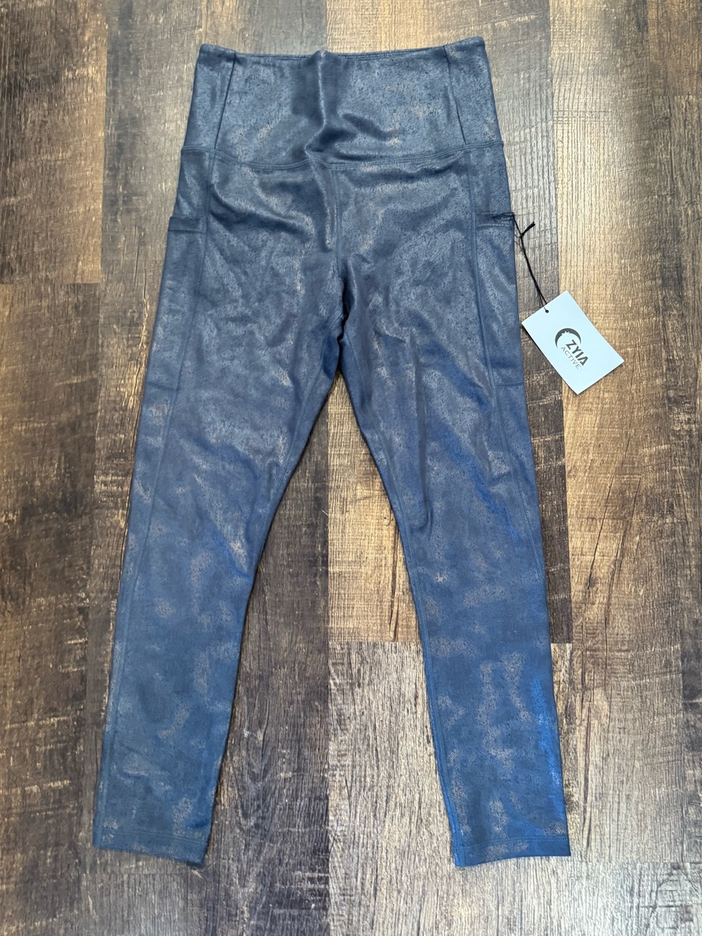 ZYIA Burnished Copper Pocket light and tight Leggings
